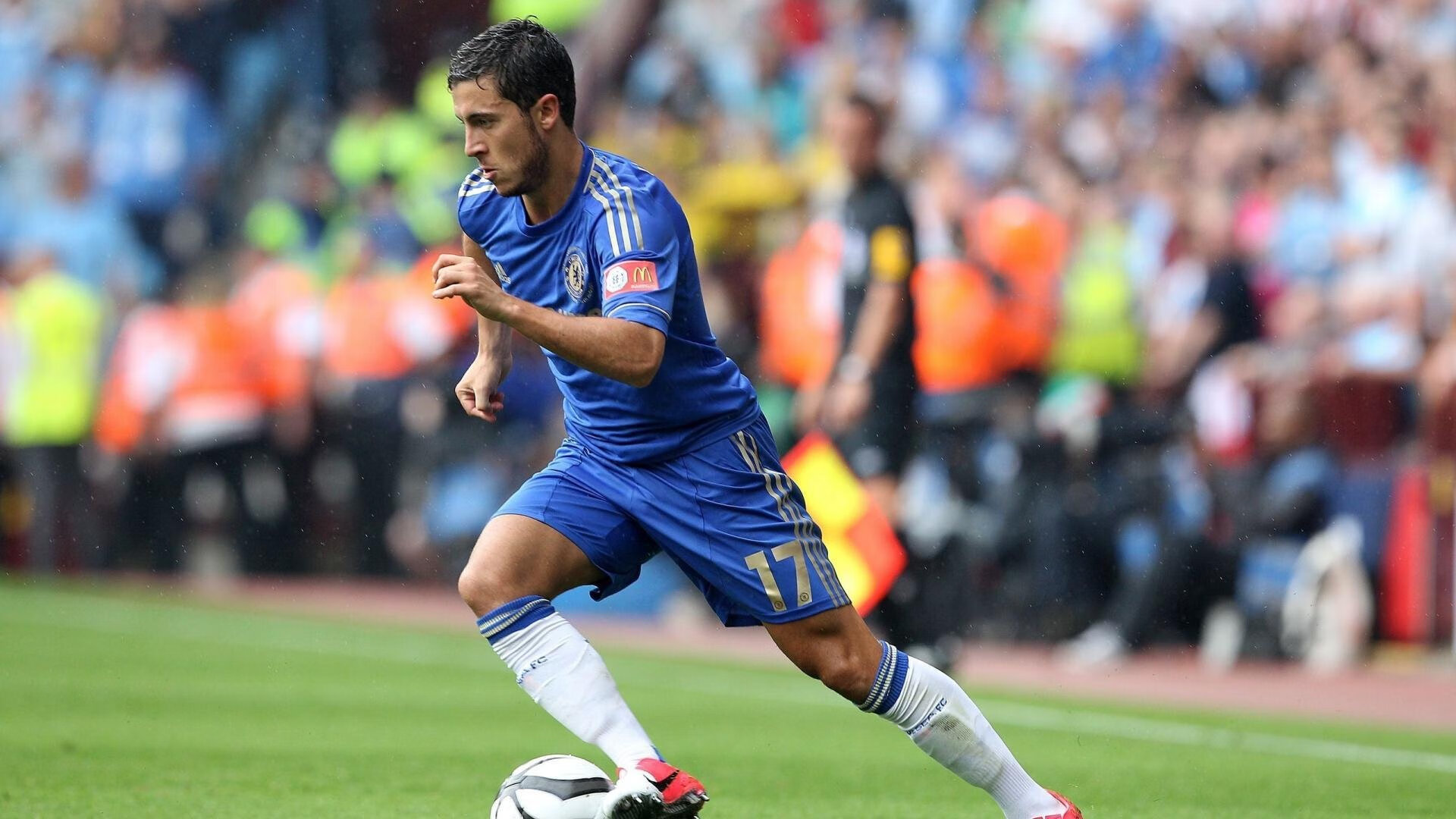 爱游戏体育账号注册-《电竞硬件的革新：电竞专用显示器、鼠标的最新技术探索》，电竞显示器推荐什么牌子好